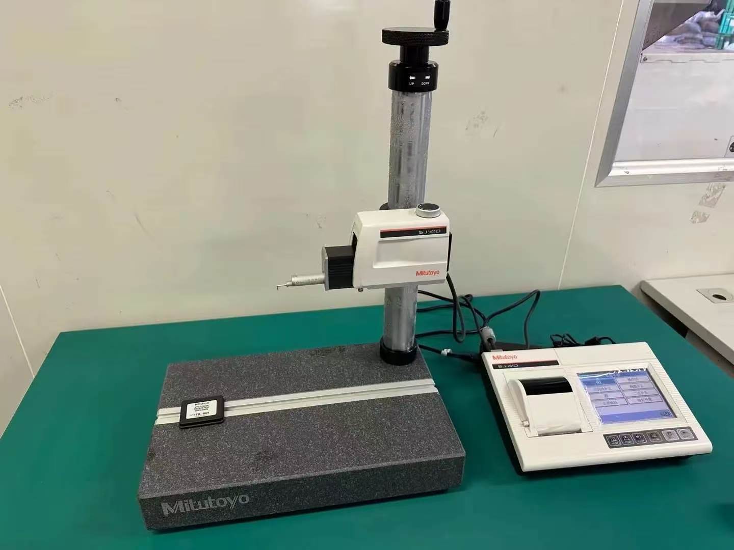 Mitutoyo SJ-410 Profilometer